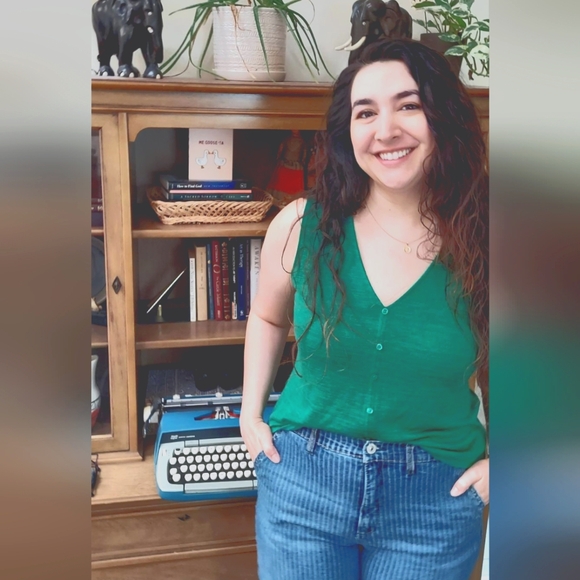 Meet your Posher, Kate - Picture 3 of 4